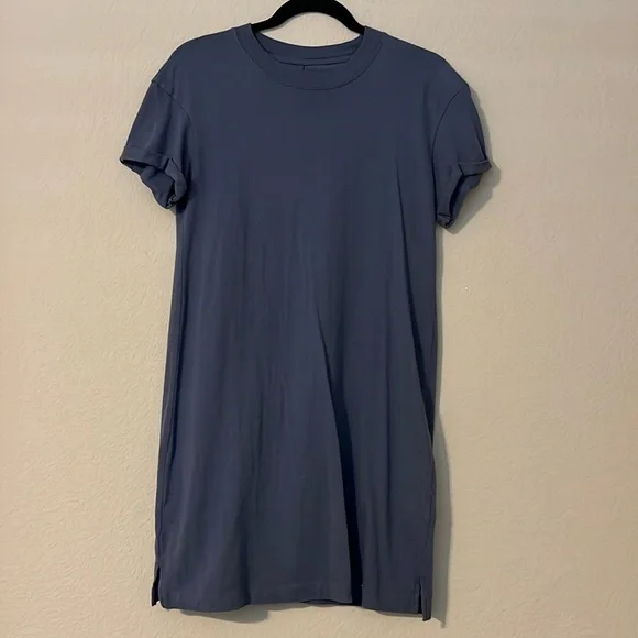 ⭐️HP⭐️ T Shirt Dress - Picture 1 of 4